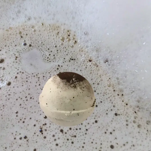 Coffee Bath Bomb For Puffiness + Bloating | Coffee Bath Bomb | For Cellulite, Puffiness + Bloating, Dull Skin - Energizing